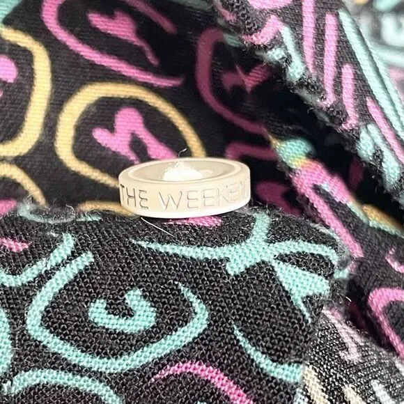 Chubbies Friday Shirt neon pineapple button-up  - size medium - Picture 5 of 10